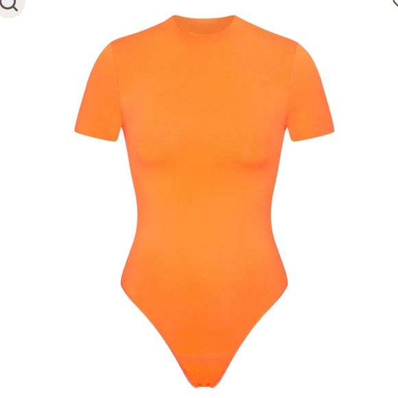 SKIMS bodysuit - Picture 3 of 4